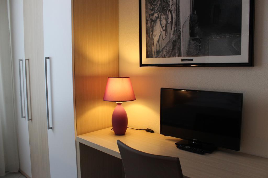 Hotel Villa Igea Diano Marina Habitación foto