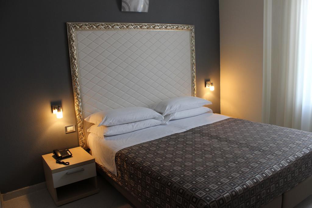 Hotel Villa Igea Diano Marina Habitación foto