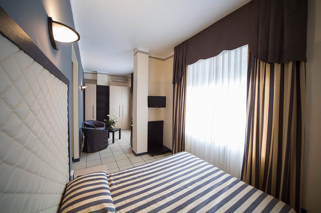Hotel Villa Igea Diano Marina Habitación foto