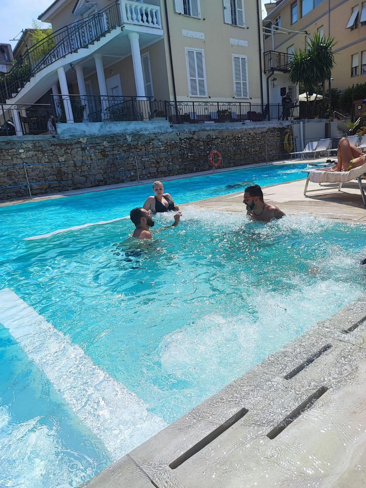 Hotel Villa Igea Diano Marina Exterior foto